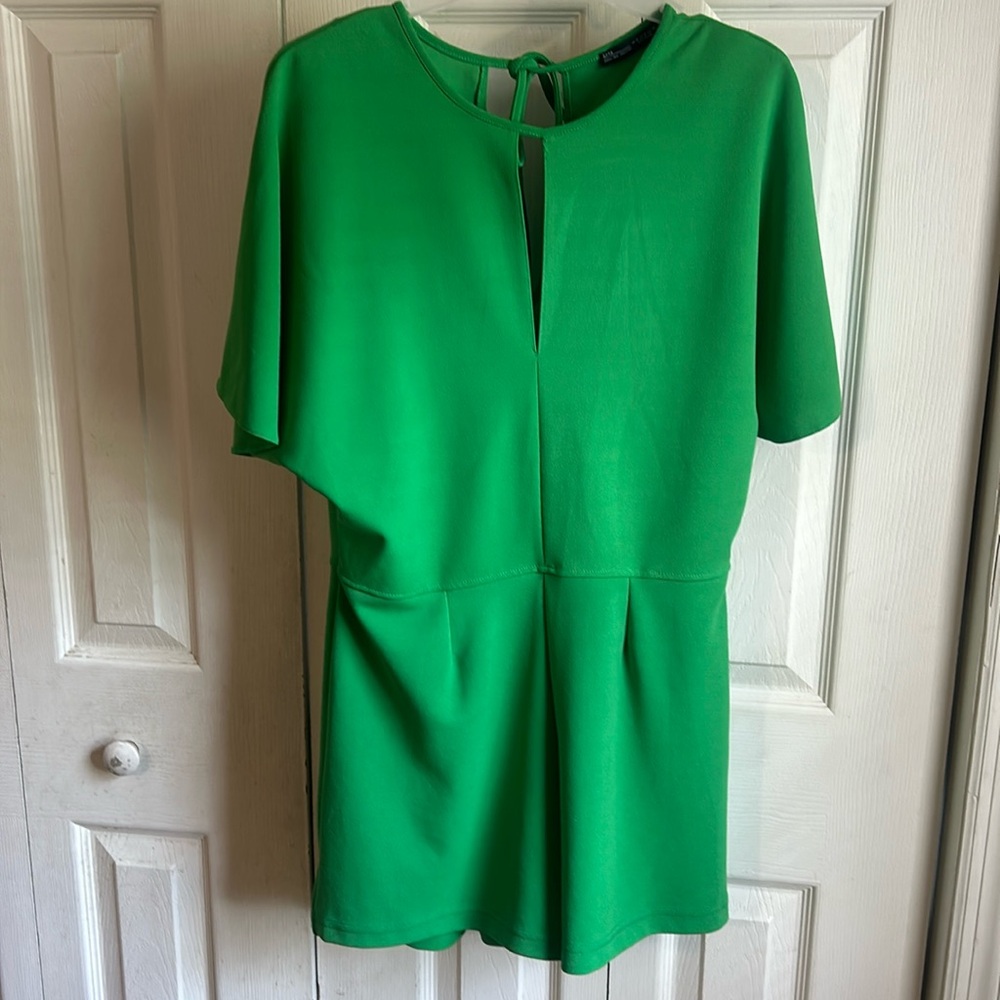 Peephole shorts jumper😀.      Medium
